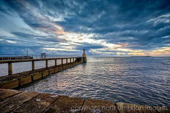 amble, lighthouse, northumberland, northumbria, northumbrian images, sea, seascape, sunrise